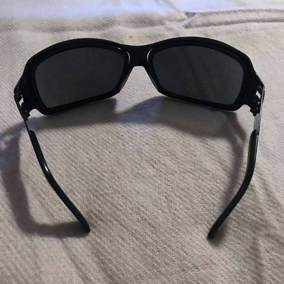 Gucci Sunglasses - Picture 4 of 6